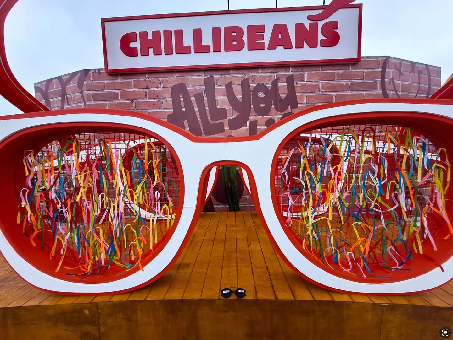 CHILLI BEANS — No The Town (1/3)